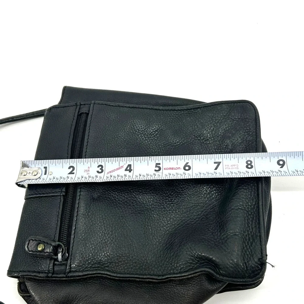 Vintage 90s Fossil Black Leather Crossbody Bag Small Flap Square Shoulder Bag - Picture 4 of 7
